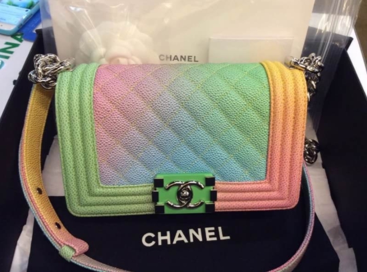Chanel รับจำนำกระเป๋า Chanel ได้เงินสด ไถ่คืนได้ภายหลัง