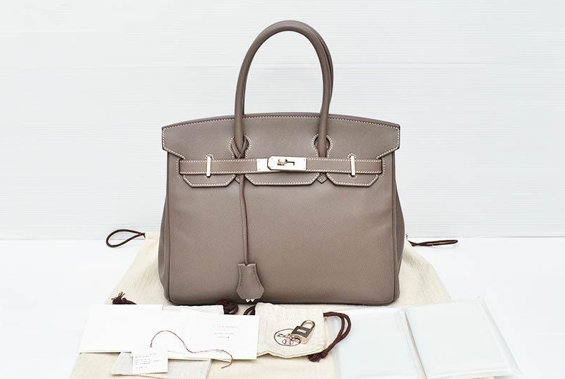 รับซื้อกระเป๋าแบรนด์ Louis vuitton chanel prada