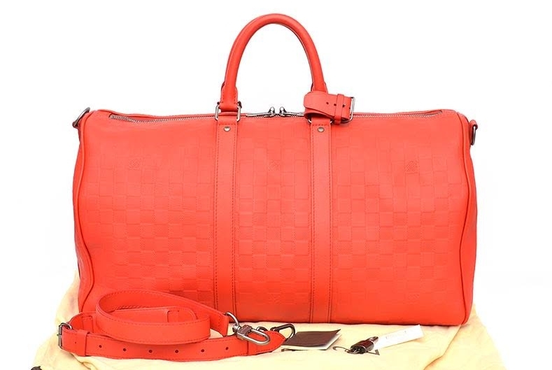 Louis Vuitton รับจำนำกระเป๋า Louis Vuitton ได้เงินสด ไถ่คืนได้ภายหลัง