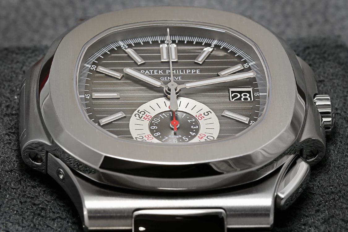 Patek Philippe รับซื้อนาฬิกา Patek Philippe ขายขาด ให้ราคาสูง รับเงินสดทันที